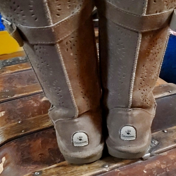 Bearpaw boots - Picture 2 of 11
